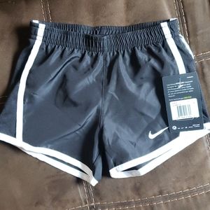 Nike Girl's Dri-Fit Tempo Shirts Size 4/5/6X Black